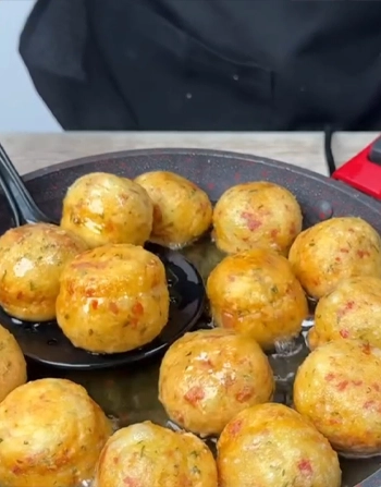 Cheesy Sausage Potato Balls Recipe